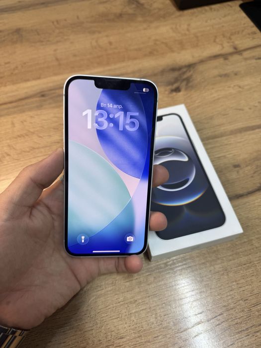 Айфон iPhone 16e