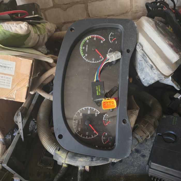 Продам запчасти на авто кран