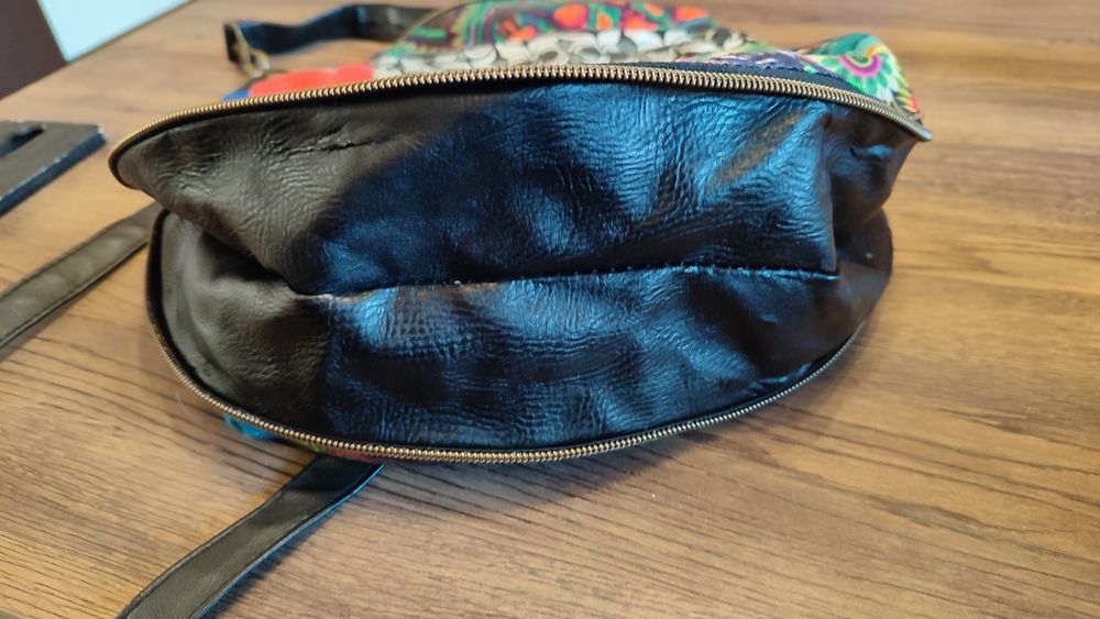 Чанта Desigual от плат