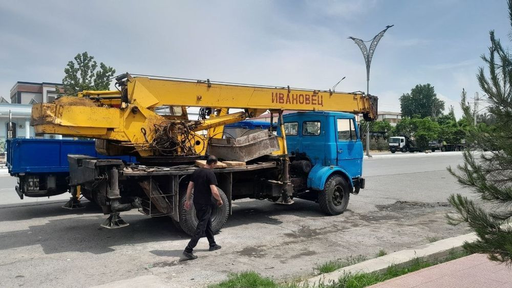 Avtakran16 tonali 18 metr  sotiladi holati yaxshi yillik 1988 yil