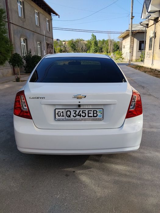 Chevrolet Gentra, toza salon, yaxshi holat, narxi kelishiladi