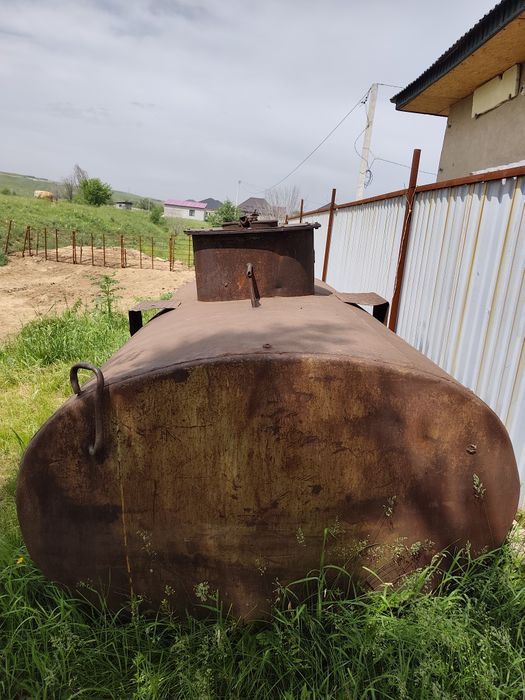 Продам Цистерну 3 куба