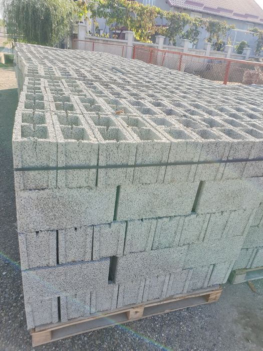 Boltari vibropresati