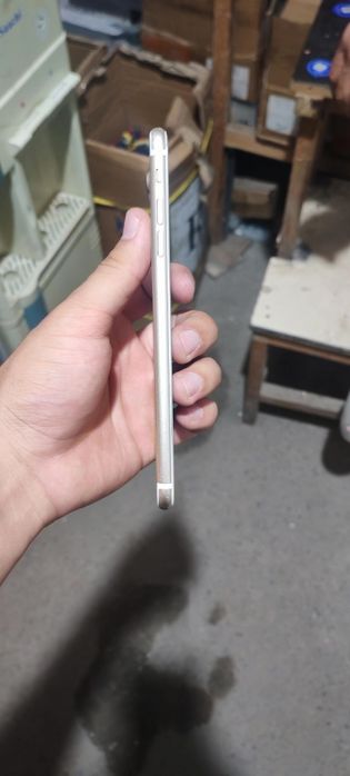 Iphone 7+  gold karobka dok yoq