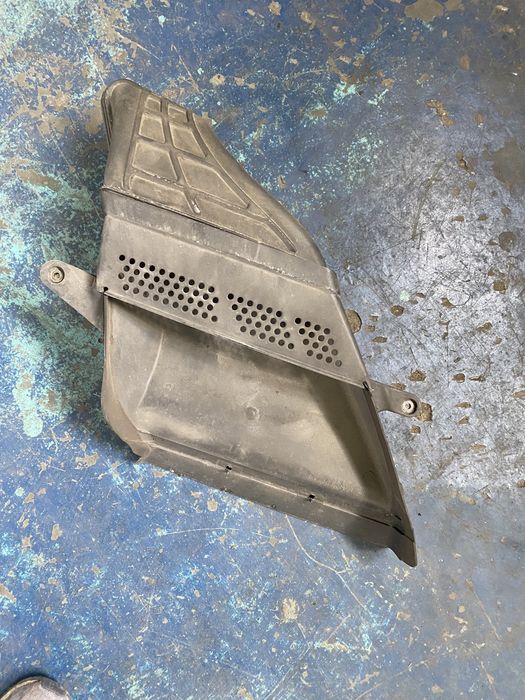 Priza aer trager carcasa filtru aer audi a4 b8 audi a5 2.0tdi