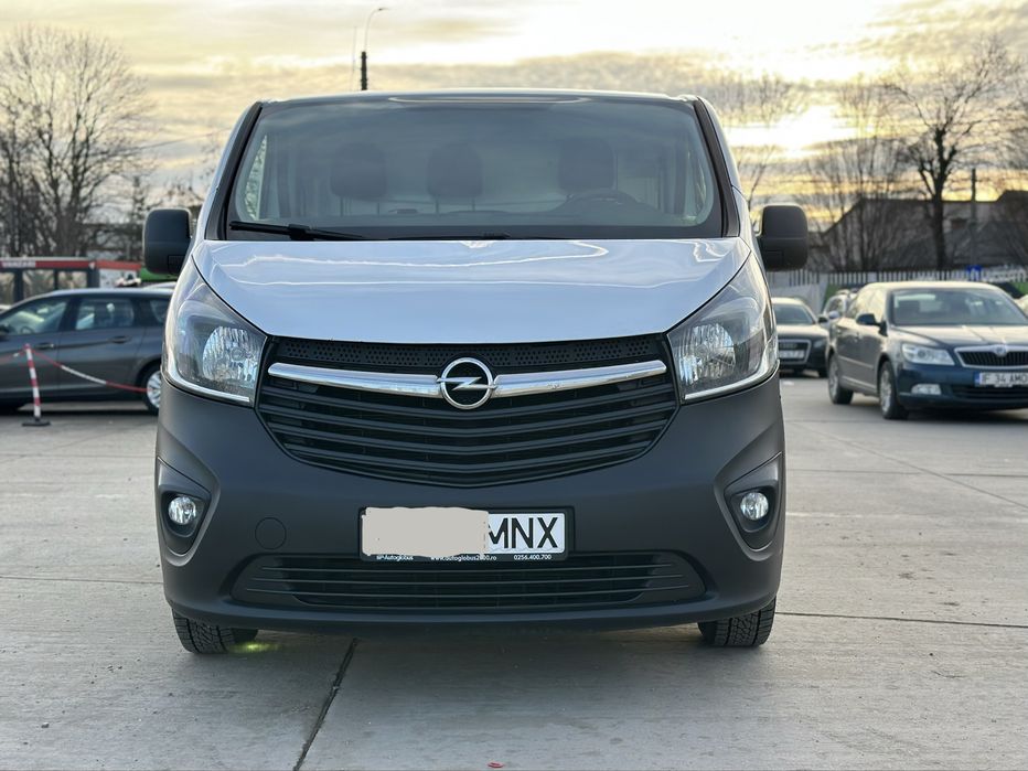Opel vivaro 2017/tva deductibil/km:reali /unic proprietar