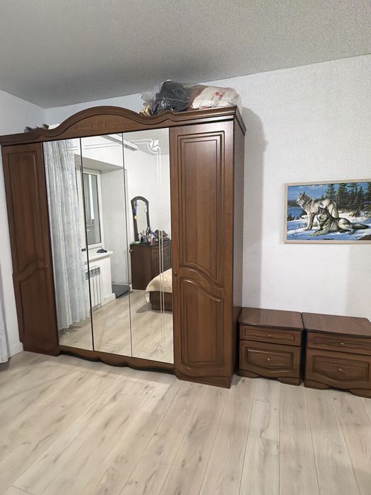 Продам спальный гарнитур, кровать 2х1.8м