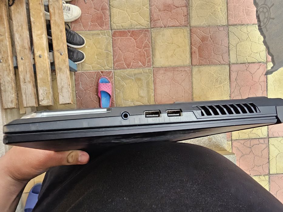 Vând  laptop rog g533qs cu rtx 3080