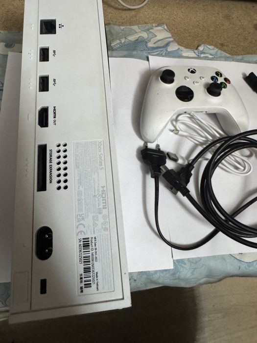 Конзола Xbox one S с 1 джойстика digital