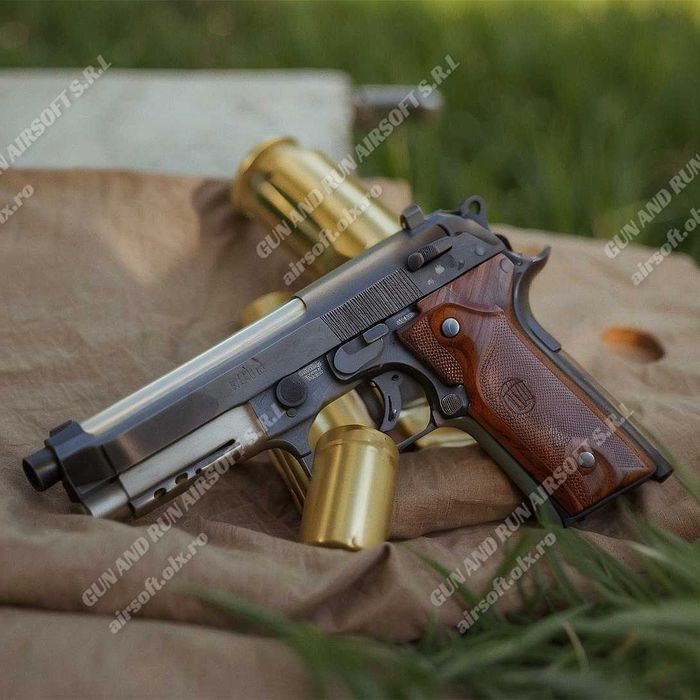 Pistol [5J+!!] - ZGOMOT PUTERNIC - Recul Mare - Blowback - FULL METAL!