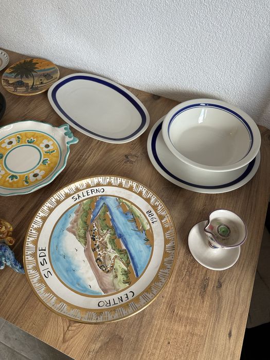 Farfurii si obiecte decorative din ceramica si metal