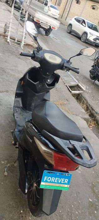 Elektron skuter Forever srochna sotiladi