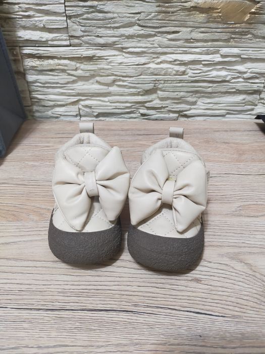 Продам ботинки на девочку