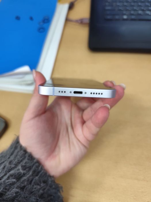Продам iphone 14 128 gb