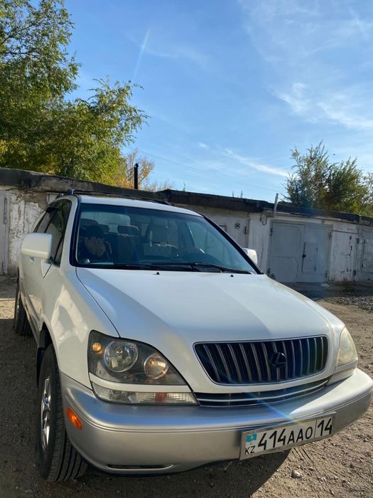 Продам машину Лексус РХ300