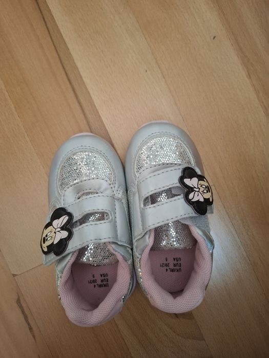 Бебешки буйки и обувки