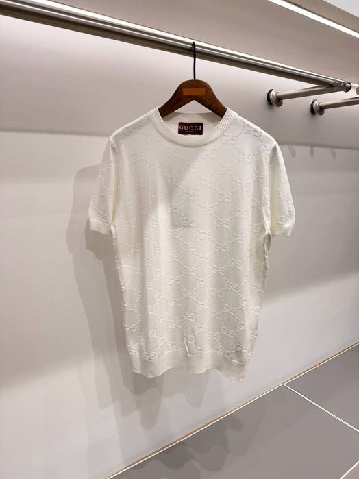 Мъжки тениски различни модели