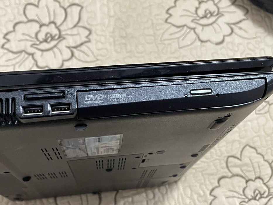 Vând Laptop asus , trebuie schimbata placa video