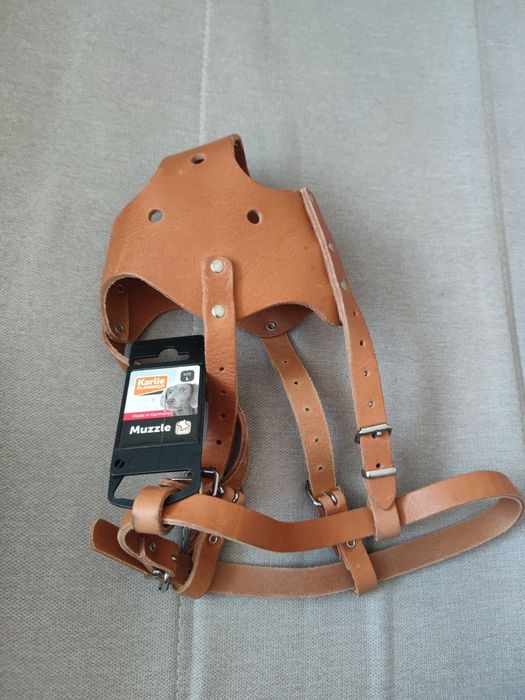 Botnita câine piele naturala Germania talie L