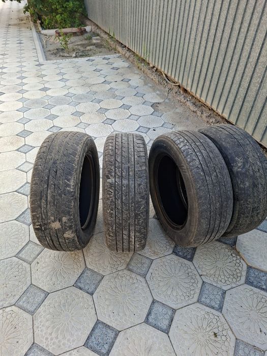Продам шины б/у.