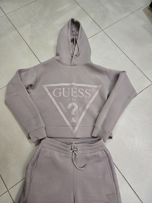 Guess! Ново! Дамски оригинален екип!
