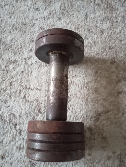 Гантеля советская.