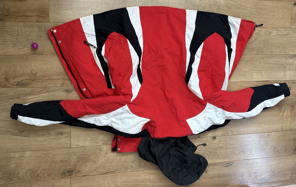 Costum de ski Atomic in stare foarte buna sky snowboard