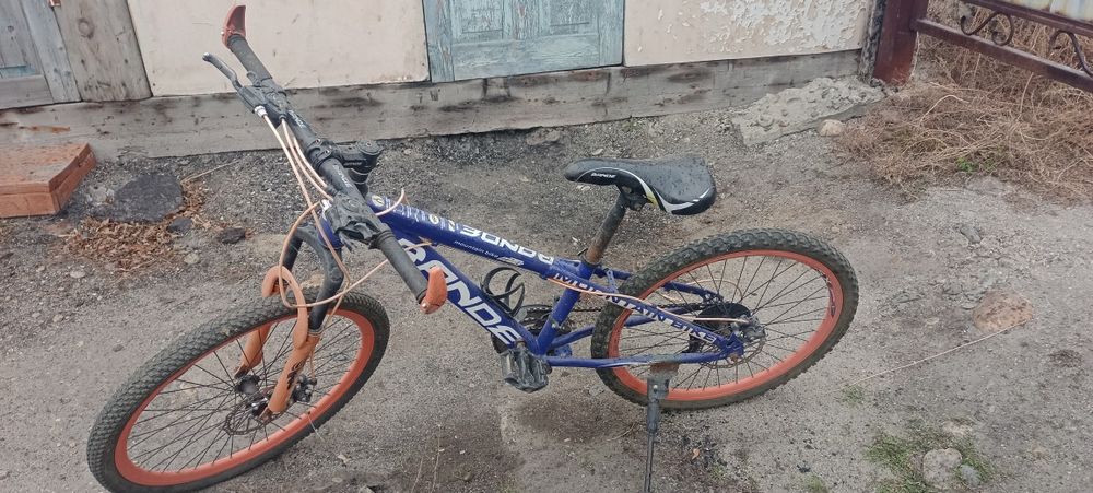 Велосипедтер,  телевизор сатылады.