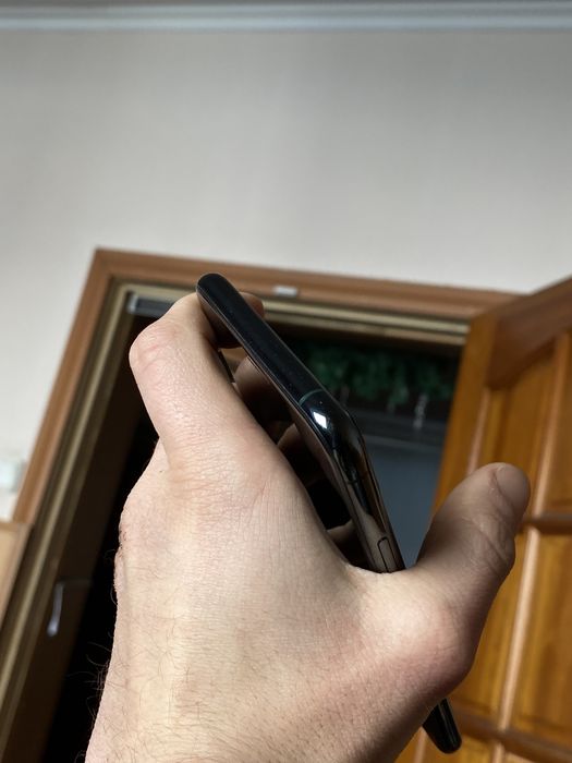 iPhone 11 pro max 256гб 68%