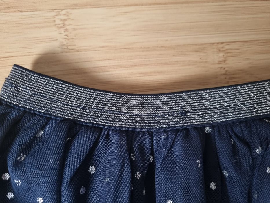 Fustita scoala cu tulle bleumarin si buline argintii