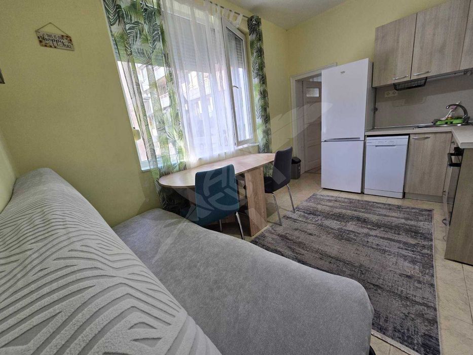 Дава се под наем Тристаен апартамент в Бургас, Център - 60 кв.м за 698.19 € - Снимка #8