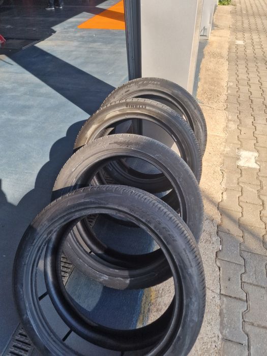 Pirelli Scorpion 245/45/21 all season