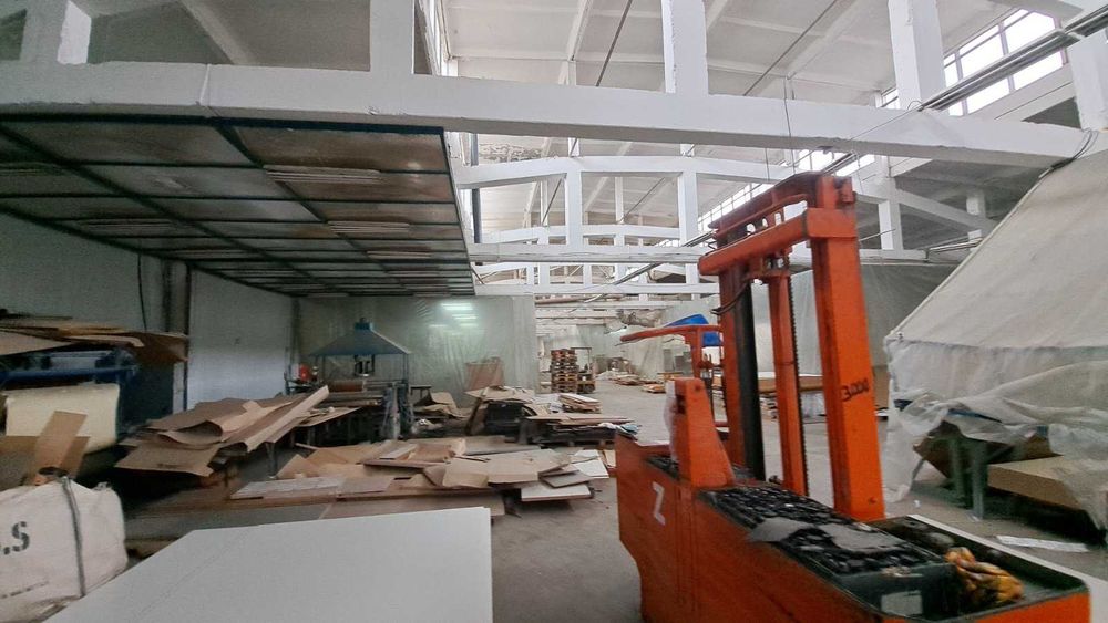 Продава се Промишлена сграда в Велики Преслав - 21563 кв.м за 27 €/кв.м - Снимка #8