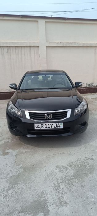 Honda Accord sotiladi