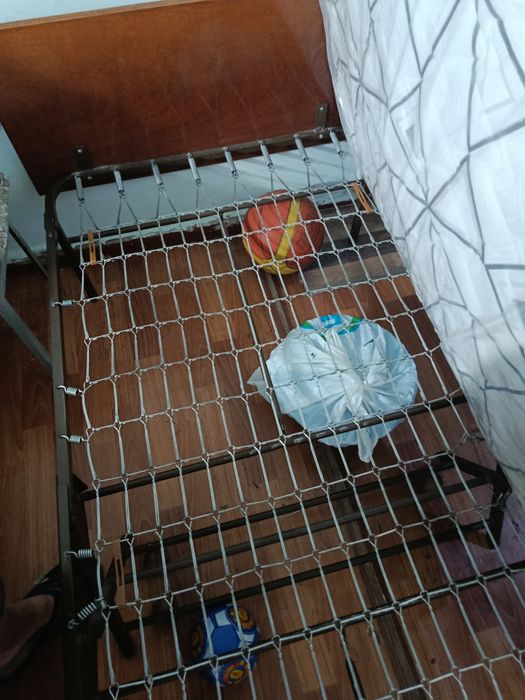 Продаются ортопедические матрасы  и две складные кровати