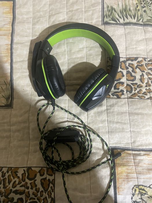 Продавам геимърски слушалки SteelPlay