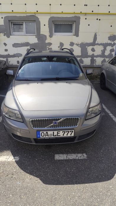 Turan plus Volvo V50