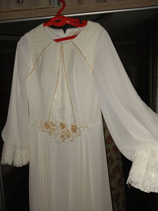 Вечернее платье белое