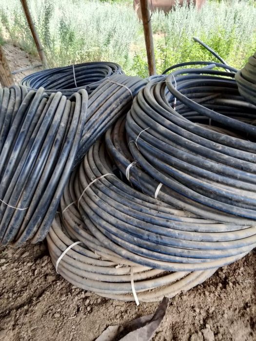 Трубы пластик водопроводные 40-ка