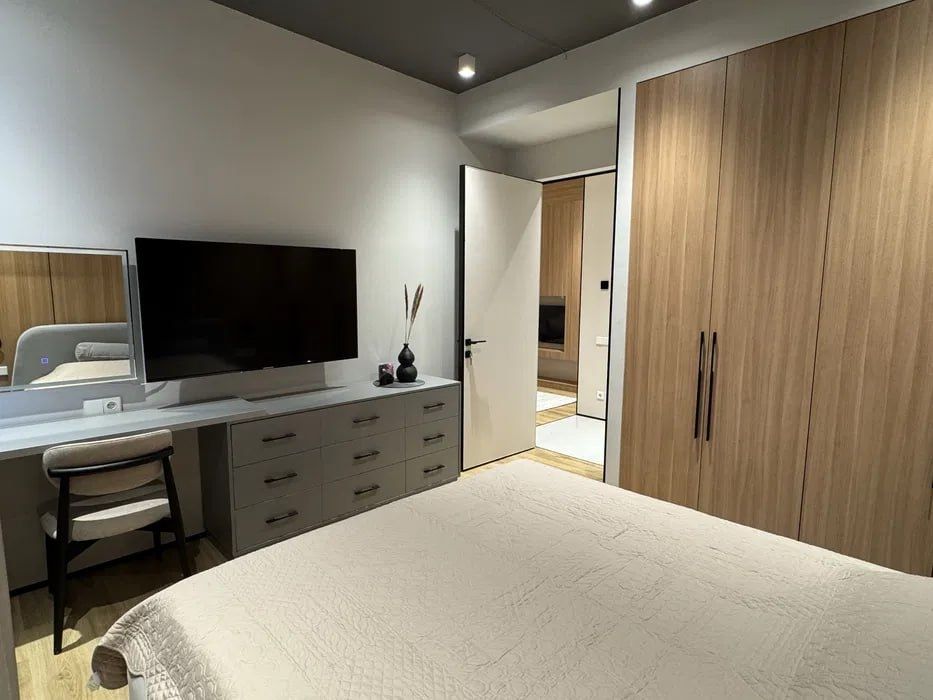 Яккасарайский р-н, ТЦ Некст 2х ком ор-р Улица Бобура