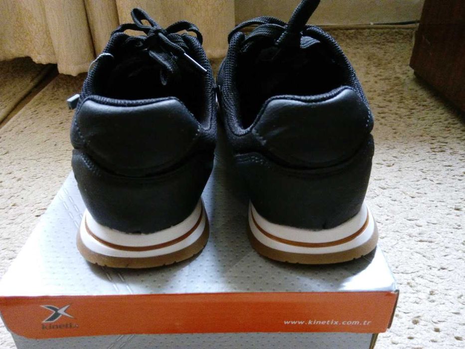 кроссовки Kinetix . Размер 39