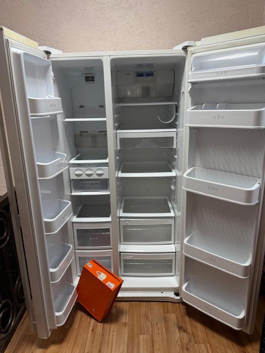 Продам холодильник LG