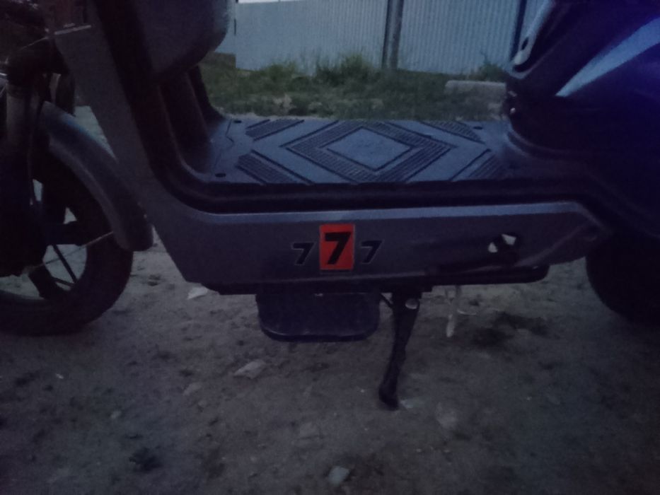 Электроскутер 777
