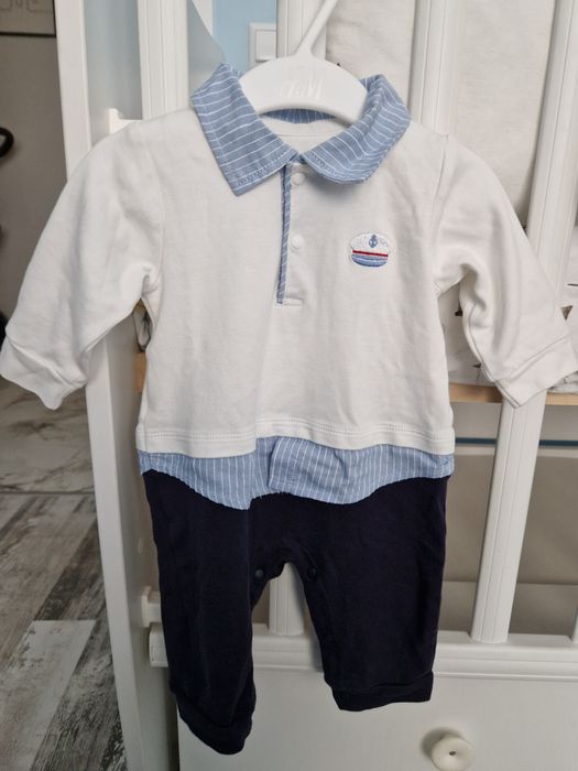 Комплект за изписване на момче 50 размер и два костюма 1-3м и обувки