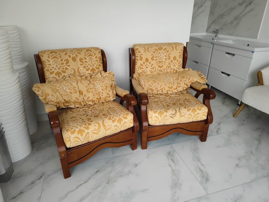 Продам кресла - 2 шт