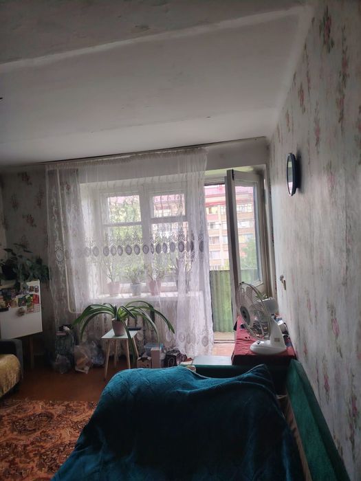 Продам 1 комнатную 19 мкр 10500