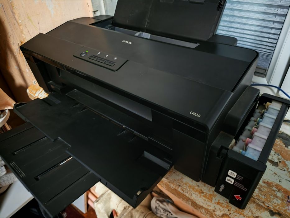 Printer sotiladi epson L1800