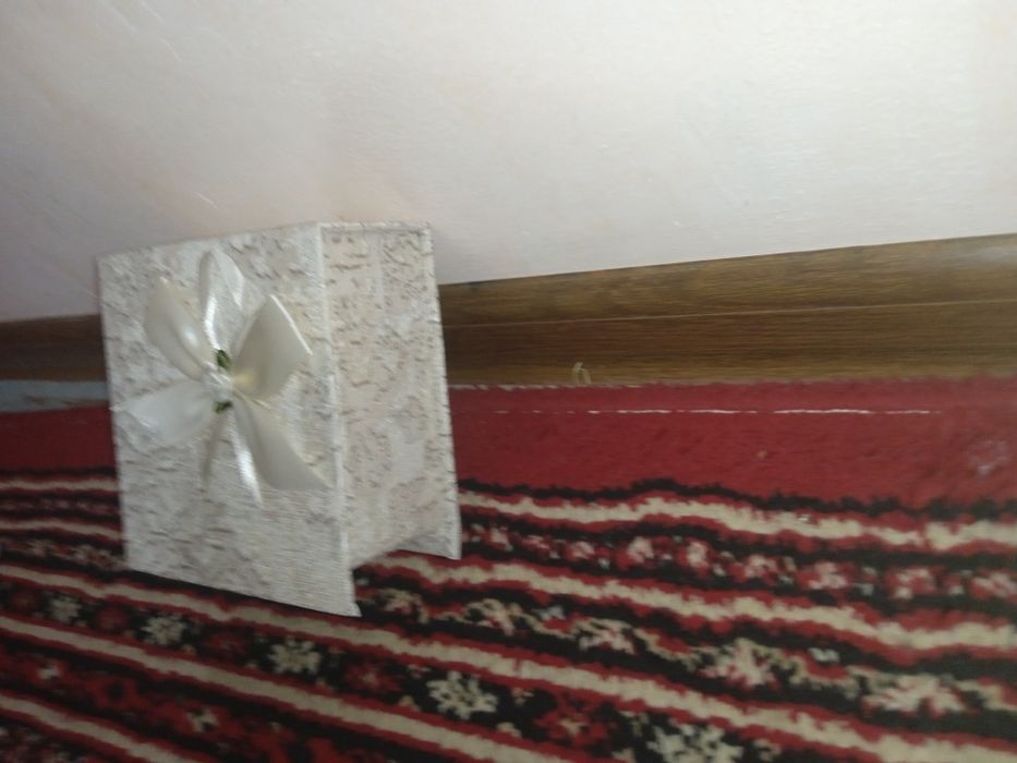 Шкатулка  для украшений и косметики