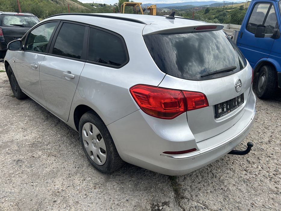 Usa Opel Astra j