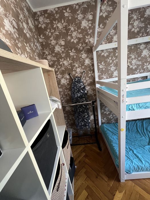 Vand scaune, masa si pat supraetajat copii